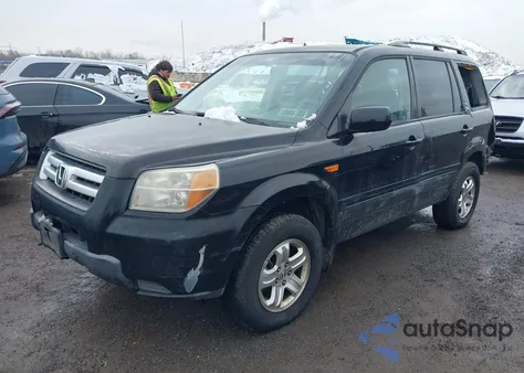 2008 Honda Pilot Vp z USA, uszkodzony, nr VIN 5FNYF18228B048111